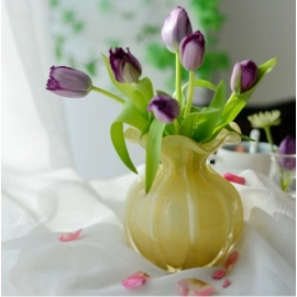 Minimalist retro cream yellow petal handmade glass countertop tabletop, medium vase, home decoration ornament